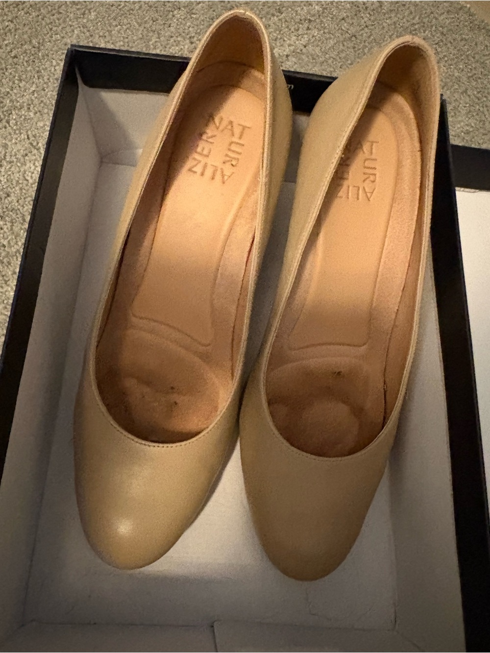 Naturalizer Nude Leather Round-Toe Pumps, style Michelle, tender taupe 9